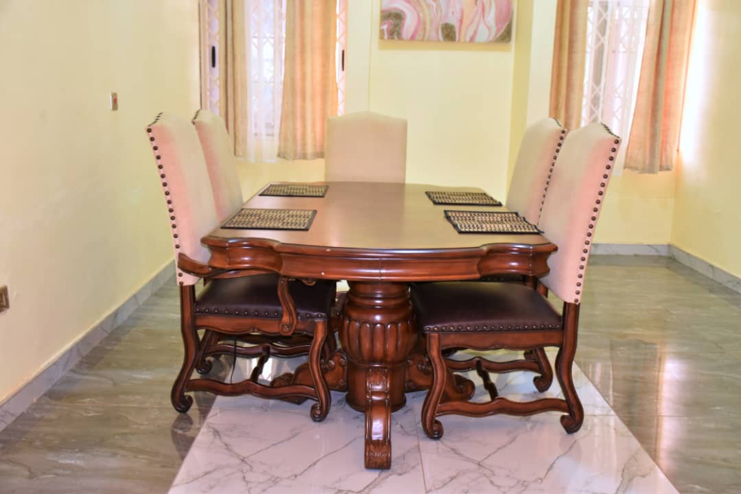 Elegant dining room