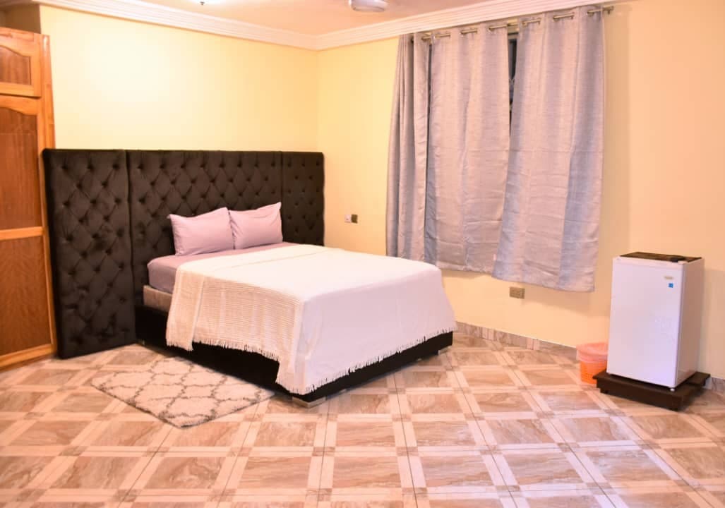 Master bedroom details